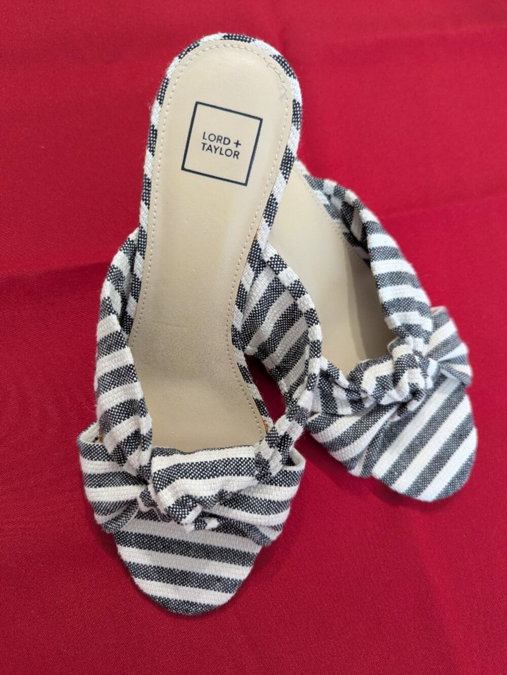 Lord + Taylor Karynn black and white wedge slide sandals, size 9